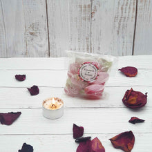 Load image into Gallery viewer, Sustainable Love Gift Set | Soy Wax Tea Light | Vegan Sweets