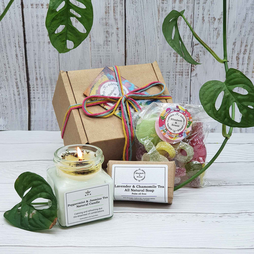 Eco Friendly 'Keep On Smiling' Gift Box | Sustainable Plastic Free Gift Box | Candle | Soap | Vegan Sweets